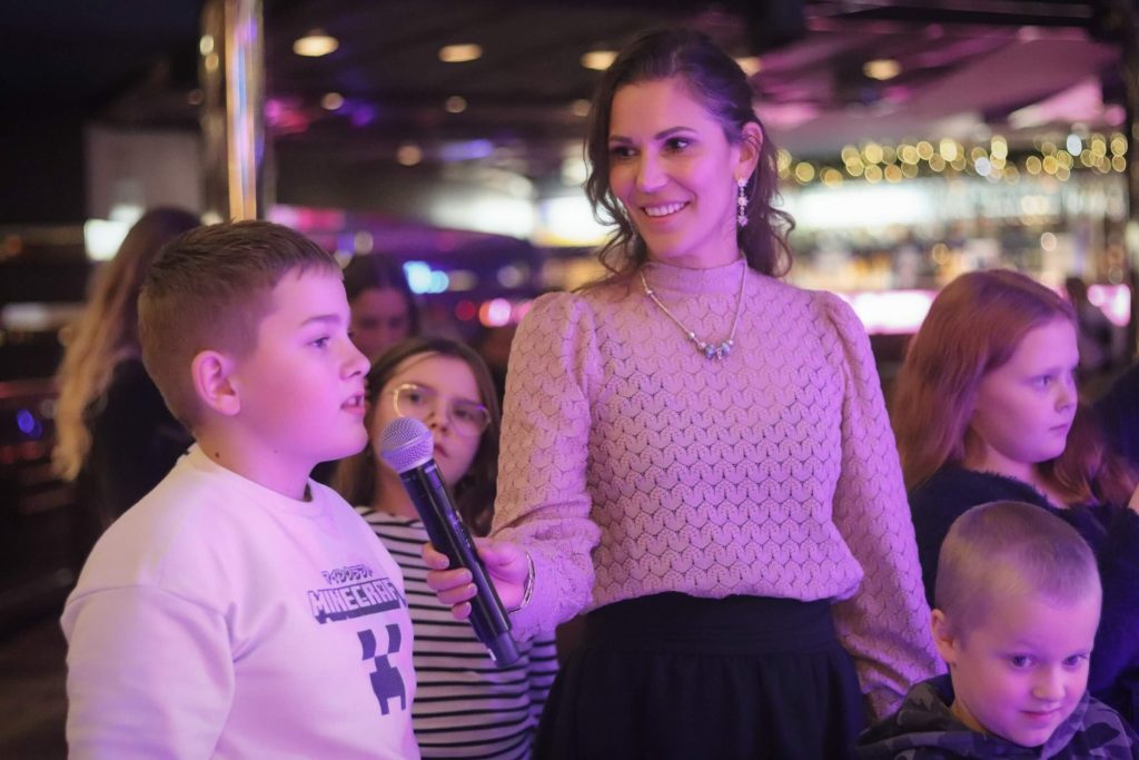 jonna mikkonen juontaja